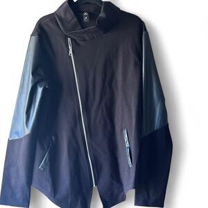 AOWOFS long sleeved Men's Black zipper jacket/sweater‎ NWOT